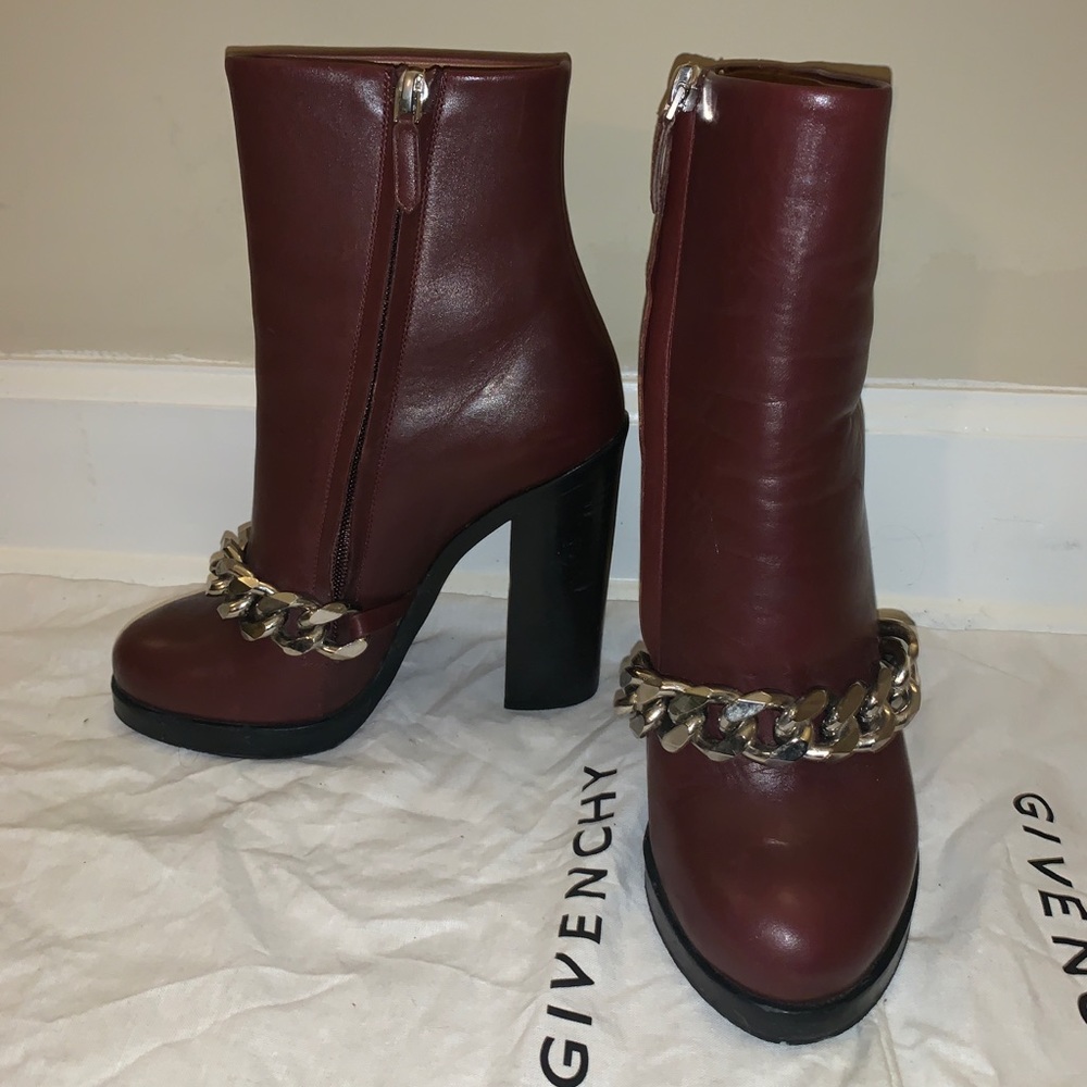 Givenchy Chain Leather Ankle Booties - Maroon